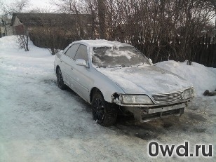 Битый автомобиль Toyota Mark II