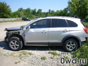 Битый автомобиль Chevrolet Captiva