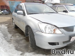 Битый автомобиль Mitsubishi Lancer