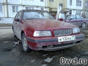 Битый автомобиль Volvo 460