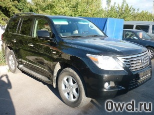 Битый автомобиль Lexus LX