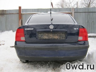 Битый автомобиль Volkswagen Passat